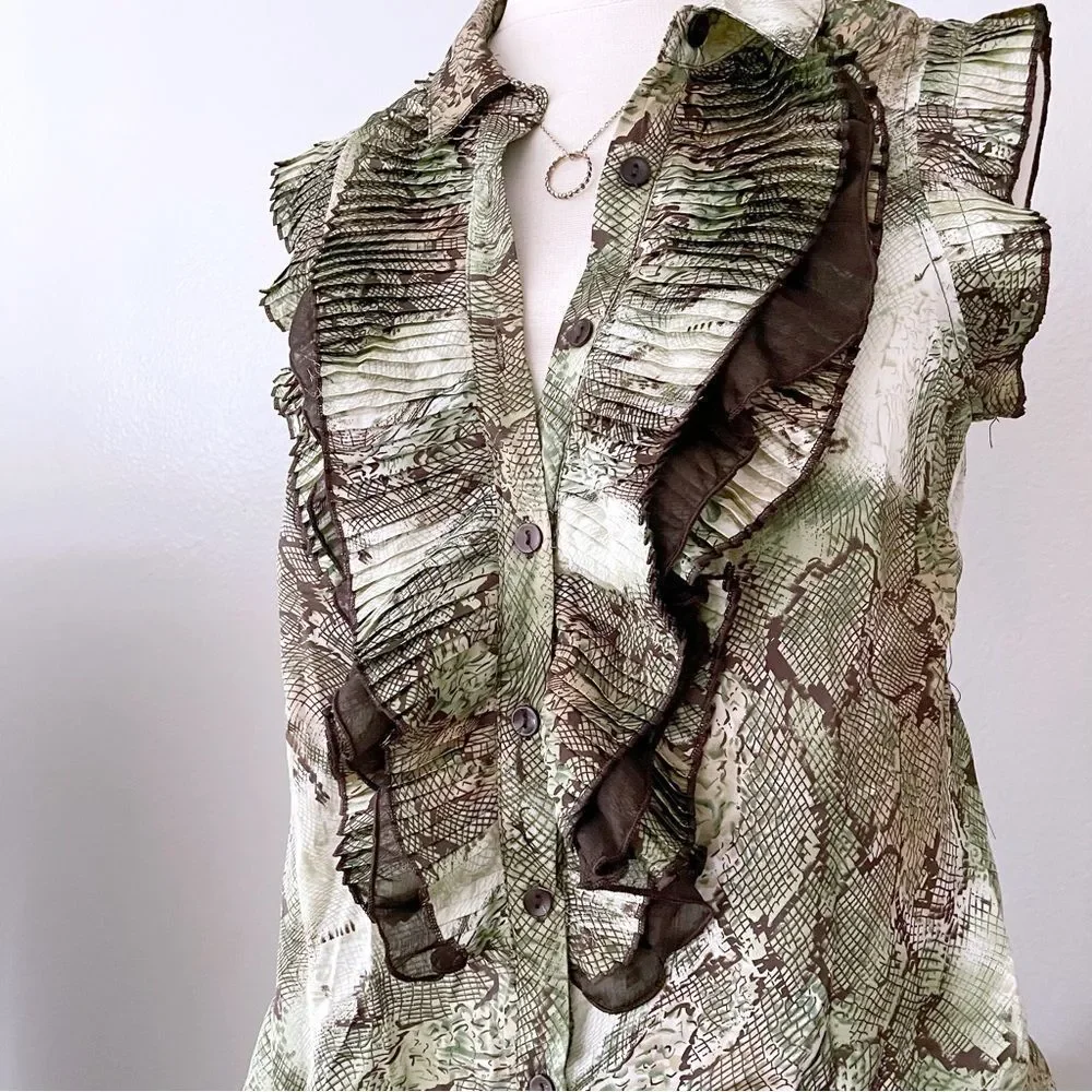 Multicolor Ruffled Button Front Top - Picture 2 of 5